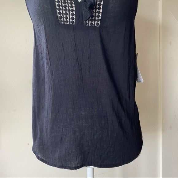 Decree Women’s Sleeveless Tasseled Cami Tank Top - Picture 4 of 15